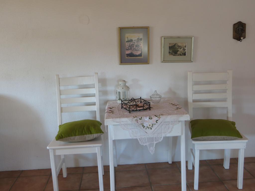 Holiday Home Artina 2 Loviste Phòng bức ảnh