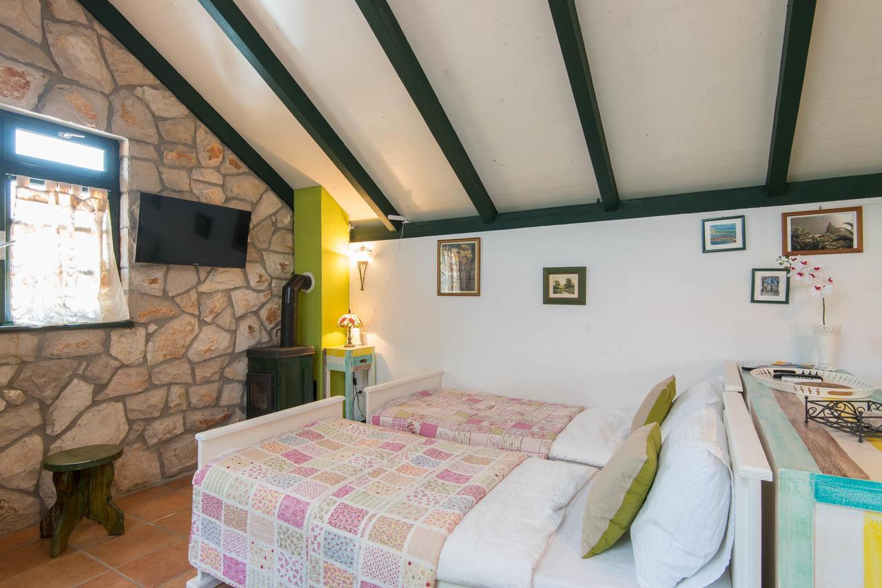 Holiday Home Artina 2 Loviste Ngoại thất bức ảnh